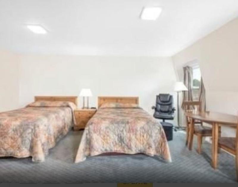 Travelodge By Wyndham New Philadelphia Dış mekan fotoğraf